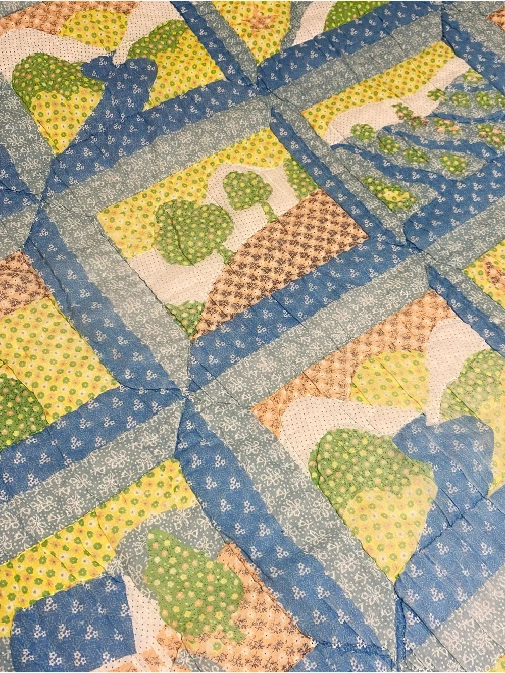Vintage 70’s Montgomery Ward Quilted Patchwork Style Cottagecore Twin Comforter